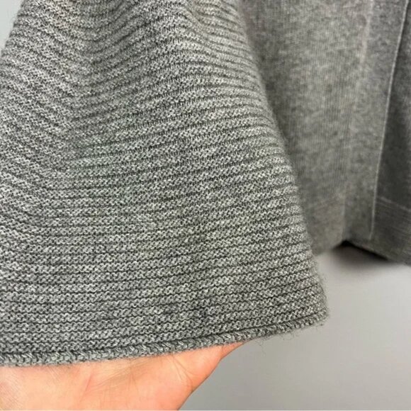 Banana Republic Wool Cashmere Bell Sleeve Cardigan Size S Italian Yarn Sweater - Picture 3 of 9